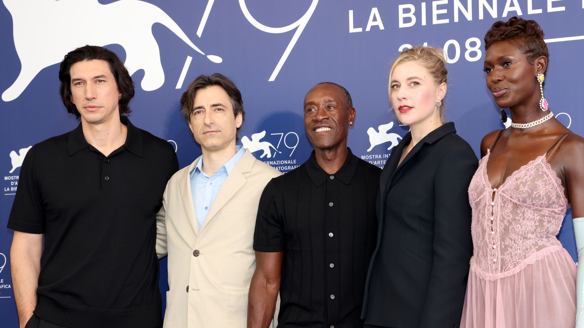 Venezia 79, si parte con il primo film "White Noise": a Catherine Deneuve Leone alla carriera