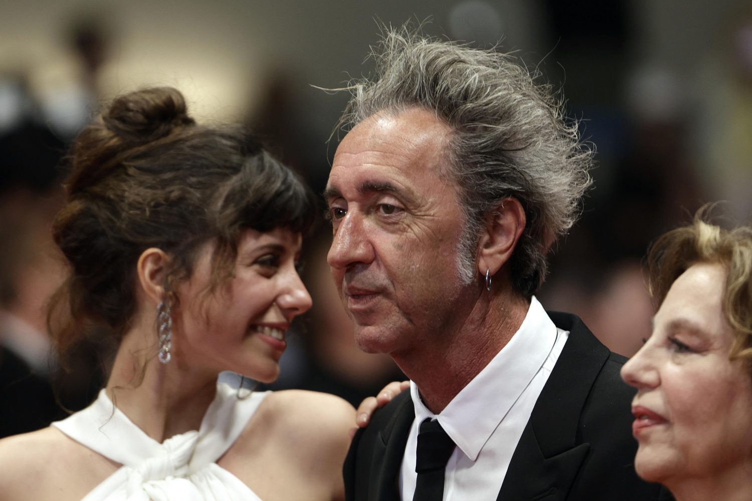 Paolo Sorrentino porta a Cannes 77 il mistero della donna e di Napoli con "Parthenope"