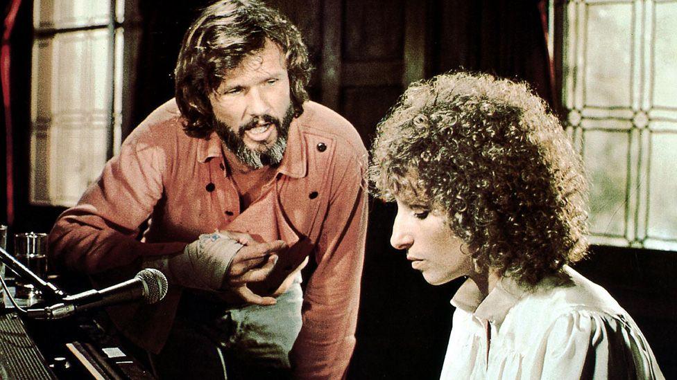 Addio a Kris Kristofferson, re del country | Con Barbra Streisand recitò in "È nata una stella"